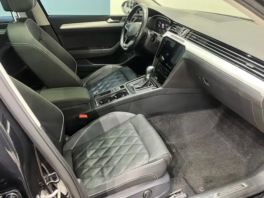 Volkswagen Magotan GTE PHEV 2023 из CN, фото 8