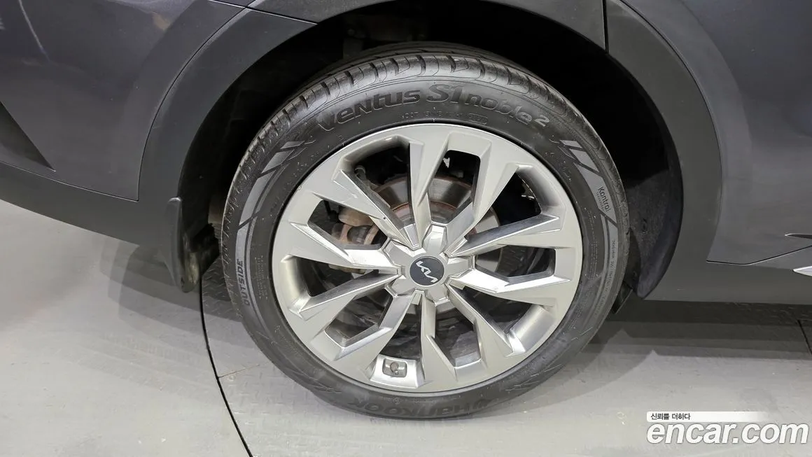 Kia Sorento — фото 6
