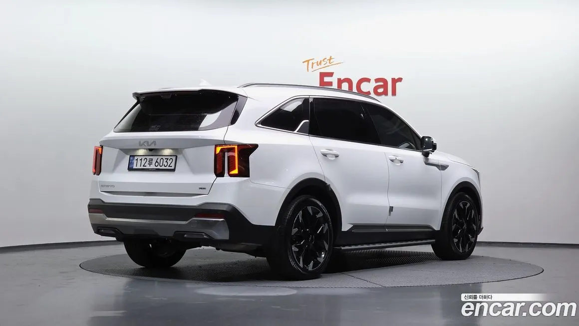 Kia Sorento — фото 8