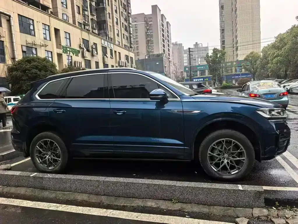 Volkswagen Touareg 2022 из CN, фото 7