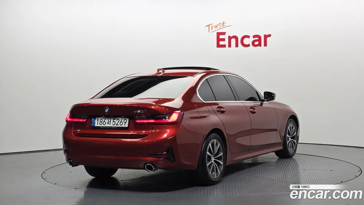 BMW 3-Series 2021 из KR, фото 7