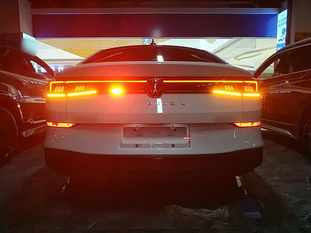 Volkswagen Lamando 2023 из CN, фото 6