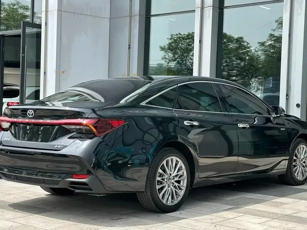 Toyota Avalon — фото 4