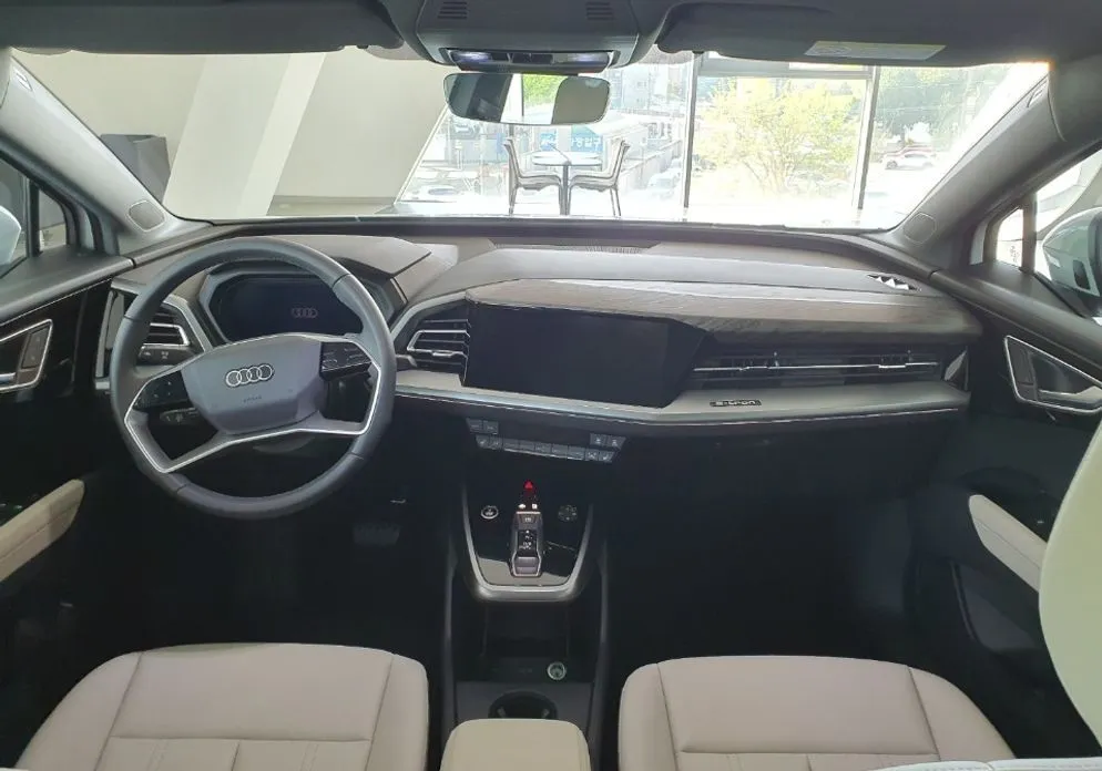 Audi Q4 e-tron 2025 из KR, фото 2