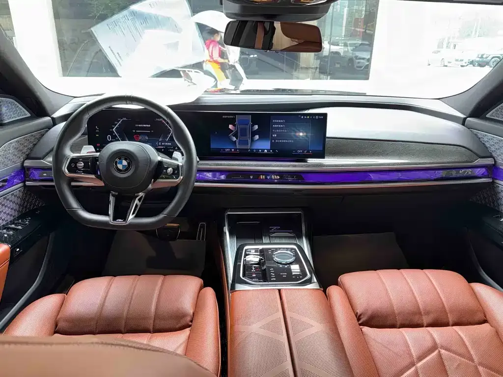 BMW 7 Series — фото 10