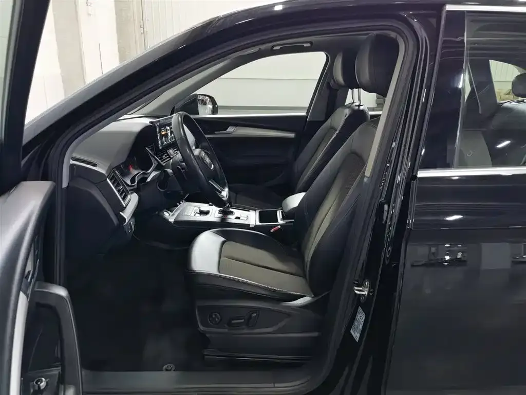 Audi Q5L 2021 из CN, фото 7