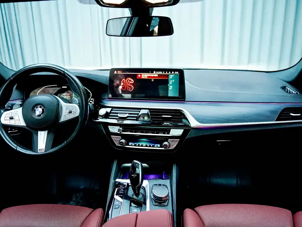 BMW 5 Series — фото 8