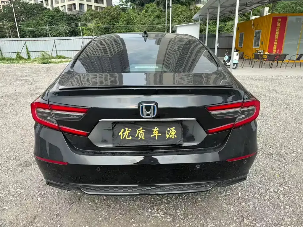 Honda Accord — фото 7