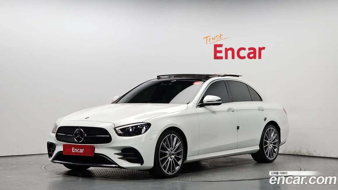 Mercedes-Benz E-Class — фото 1