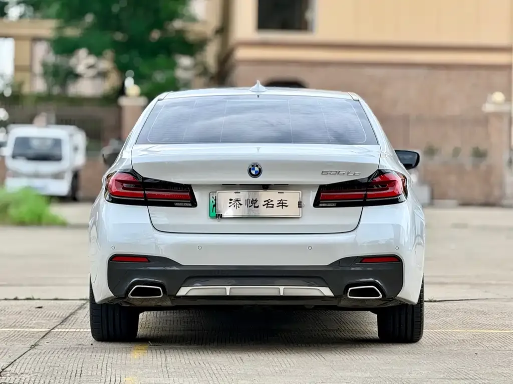 BMW 5 Series New Energy — фото 5