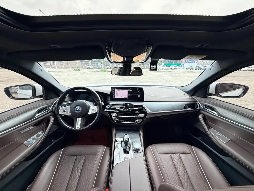 BMW 5 Series New Energy — фото 4