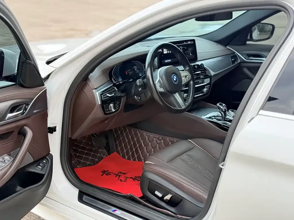 BMW 5 Series New Energy — фото 6