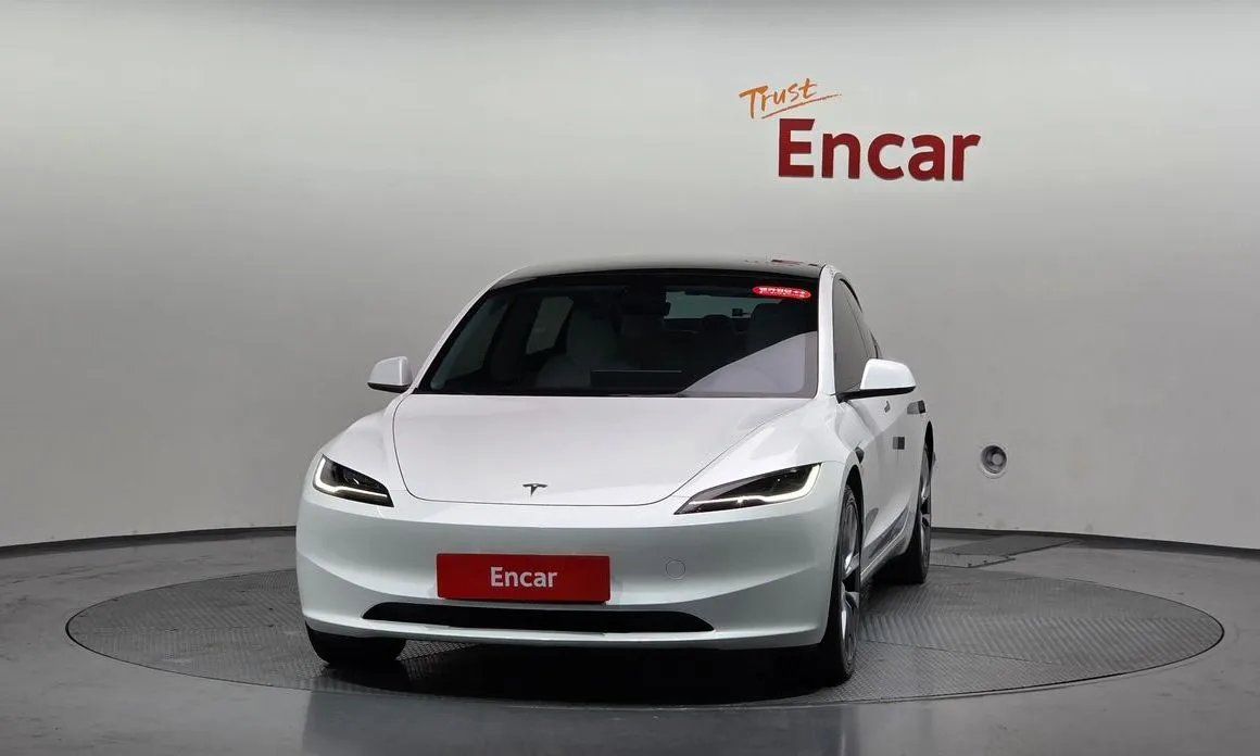 Tesla Model 3 — фото 4