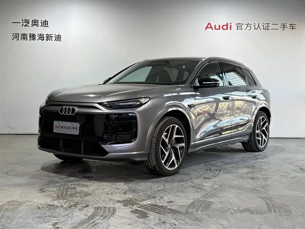 Audi Q6L e-tron — фото 1