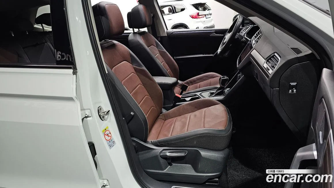 Volkswagen Tiguan — фото 8