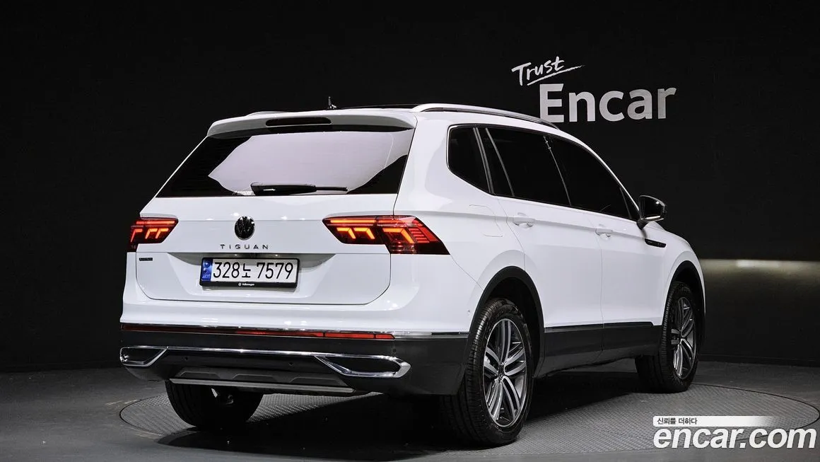 Volkswagen Tiguan — фото 2