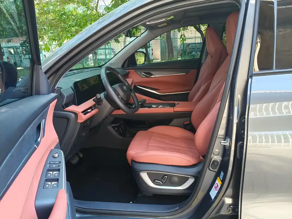 Changan CS75PLUS — фото 2