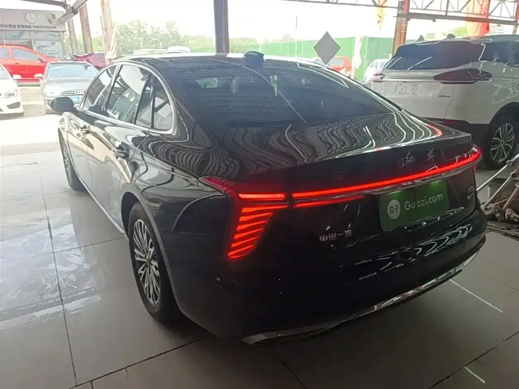 Hongqi H5 — фото 10