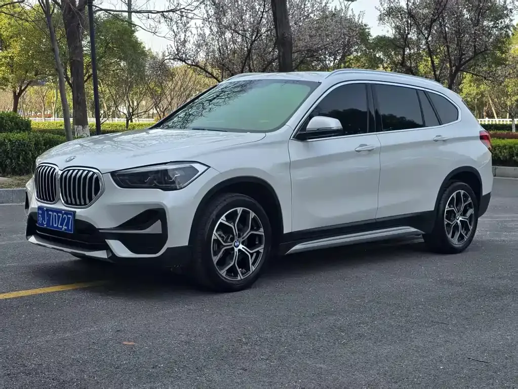 BMW X1 — фото 1