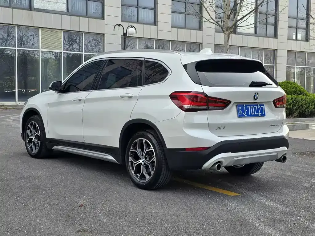 BMW X1 — фото 9