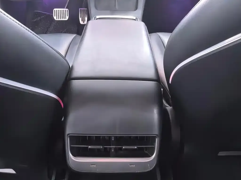 Tesla Model 3 — фото 2