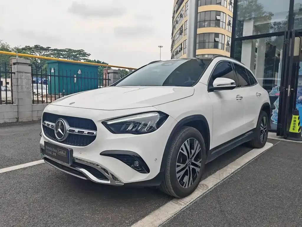 Mercedes-Benz GLA — фото 1