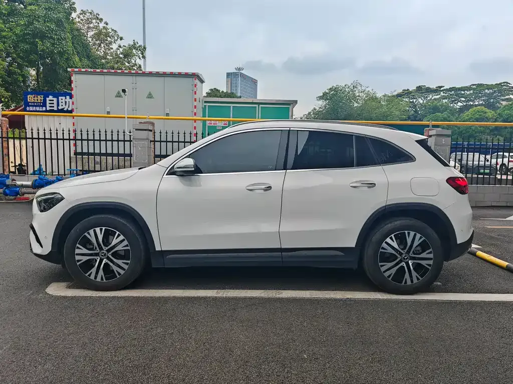 Mercedes-Benz GLA — фото 8