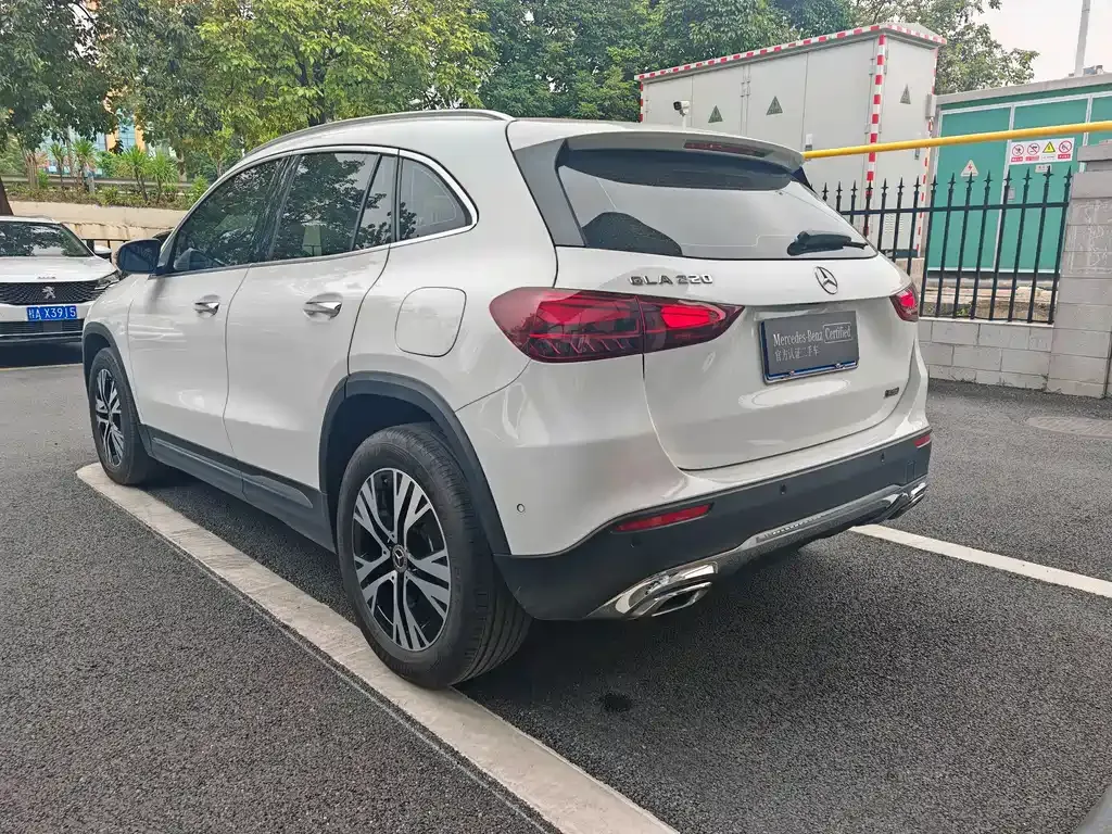 Mercedes-Benz GLA — фото 7