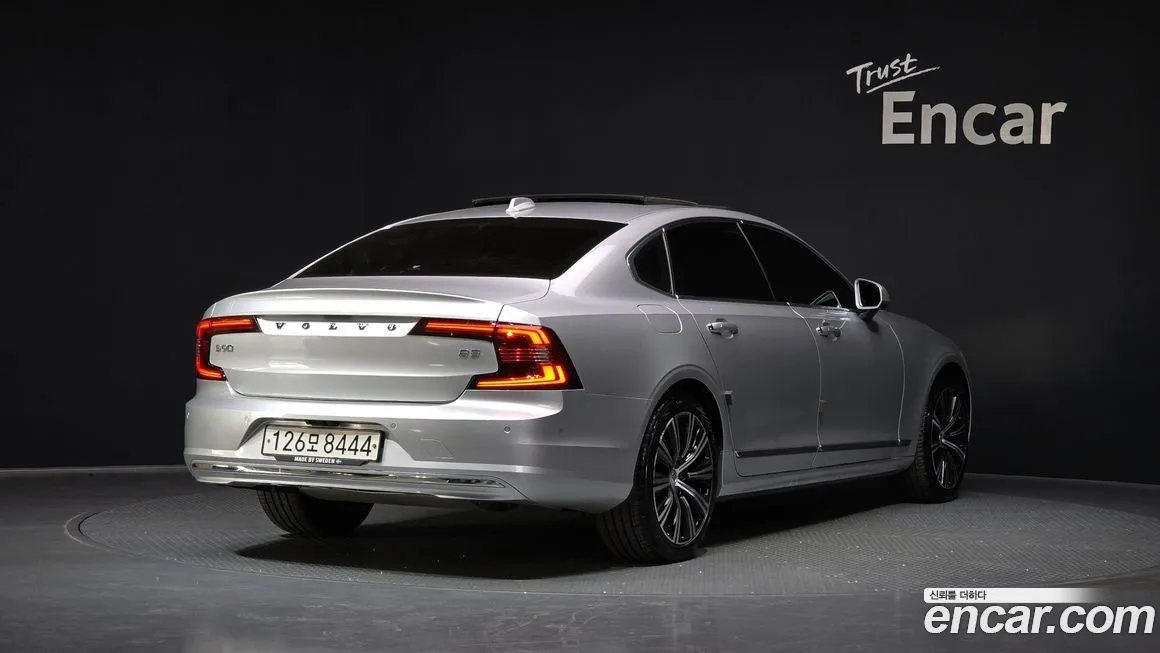 Volvo S90 2022 из KR, фото 5