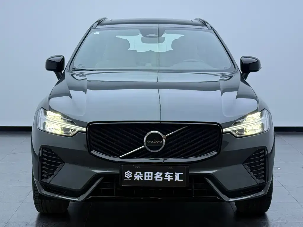 Volvo XC60 — фото 6