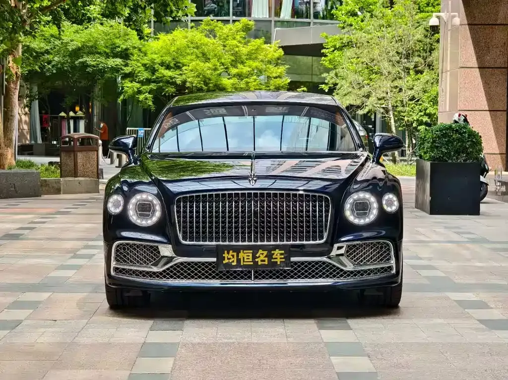 Bentley Flying Spur — фото 5