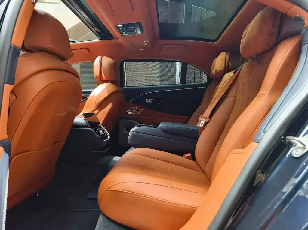 Bentley Flying Spur — фото 7
