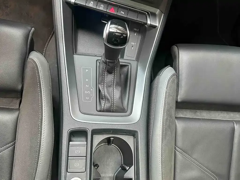 Audi Q3 Sportback — фото 9