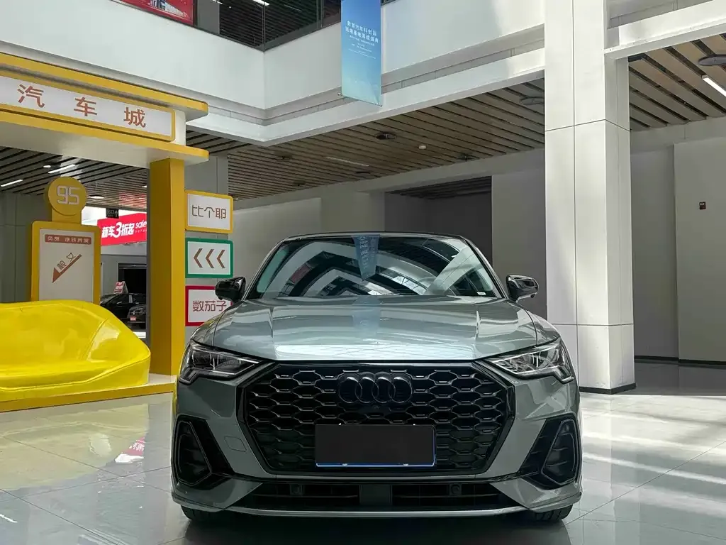 Audi Q3 Sportback — фото 7