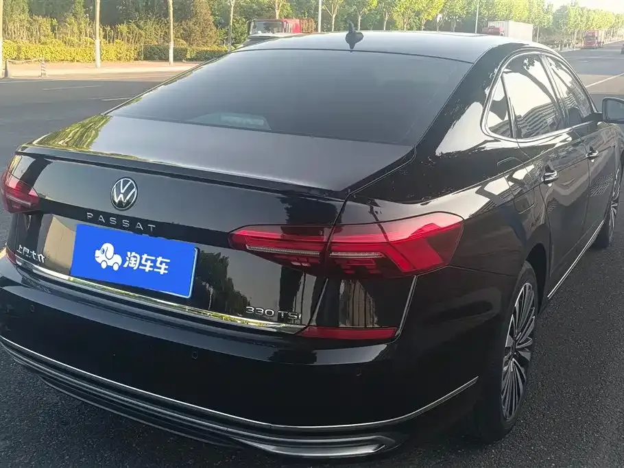 Volkswagen Passat — фото 7