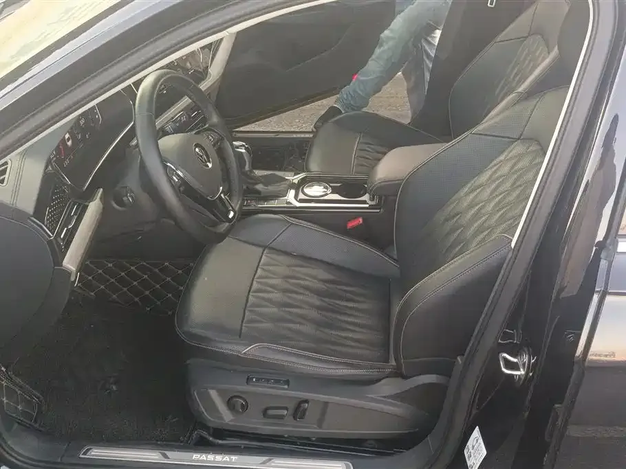 Volkswagen Passat — фото 4