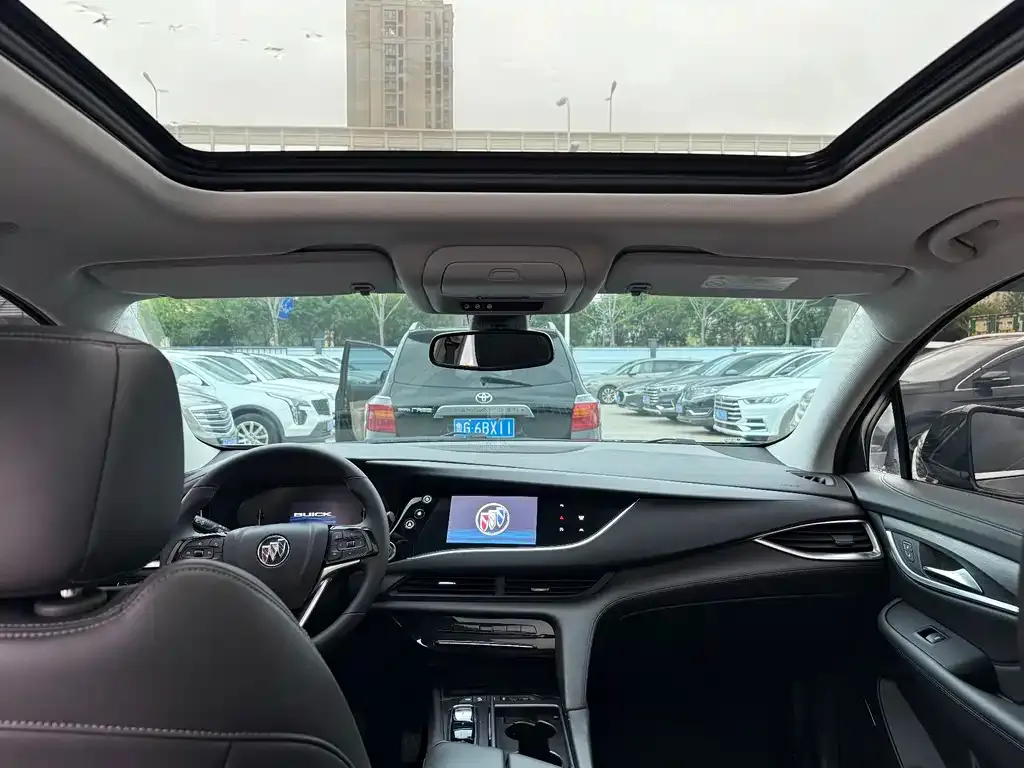 Buick Enclave 2021 из CN, фото 2