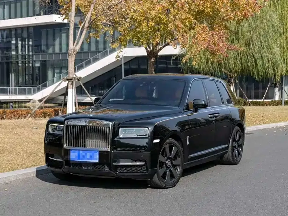 Rolls-Royce Cullinan — фото 1