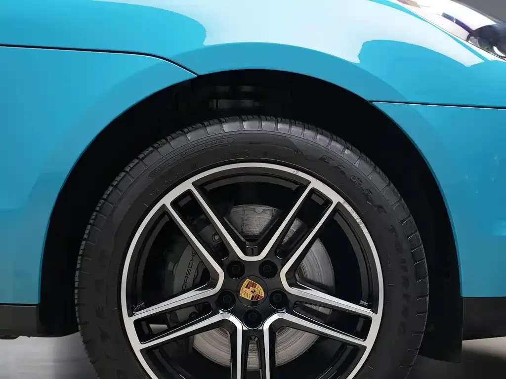 Porsche Macan — фото 9