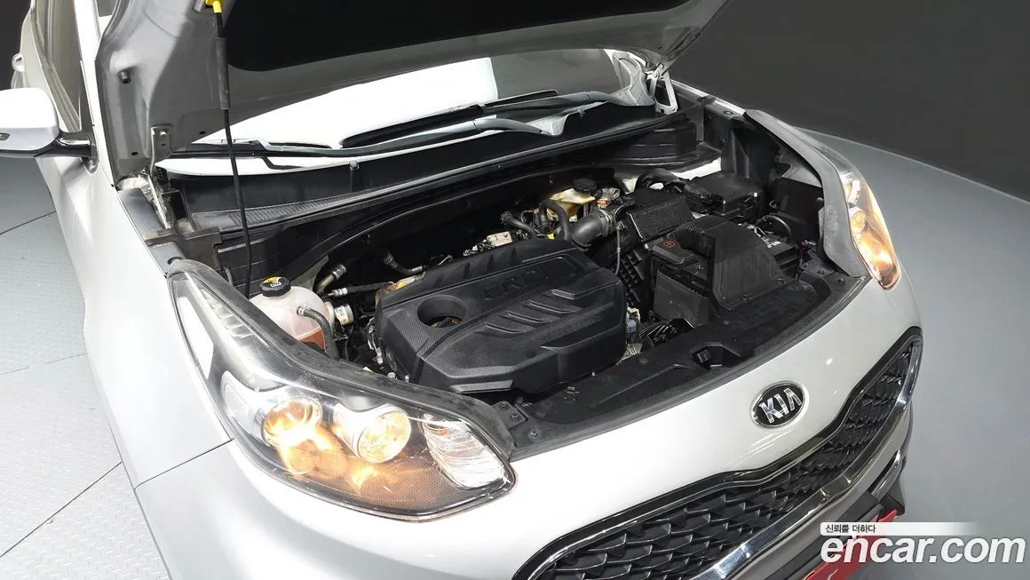 Kia Sportage — фото 8