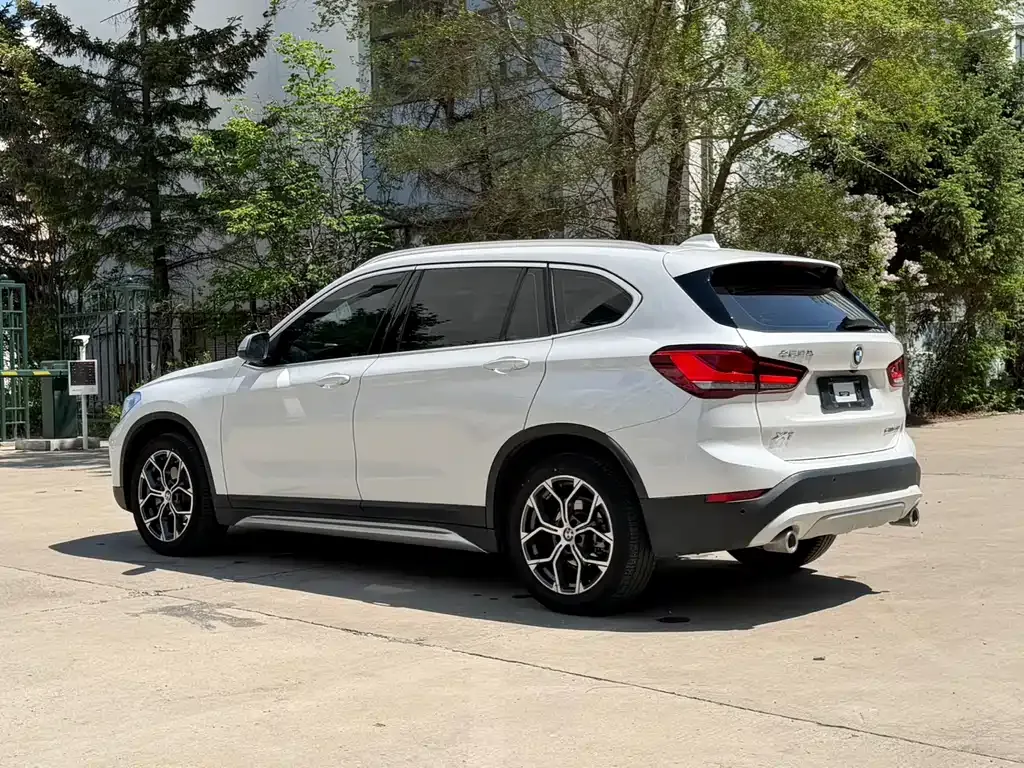 BMW X1 — фото 10