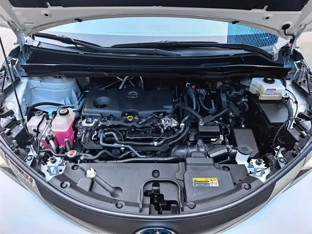 Toyota Sienna — фото 4