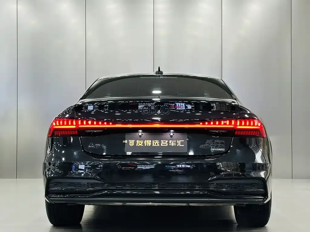 Audi A7L — фото 7