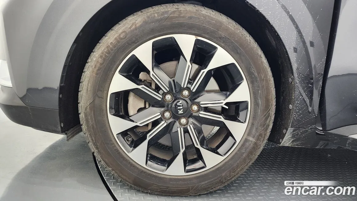 Kia Carnival — фото 10