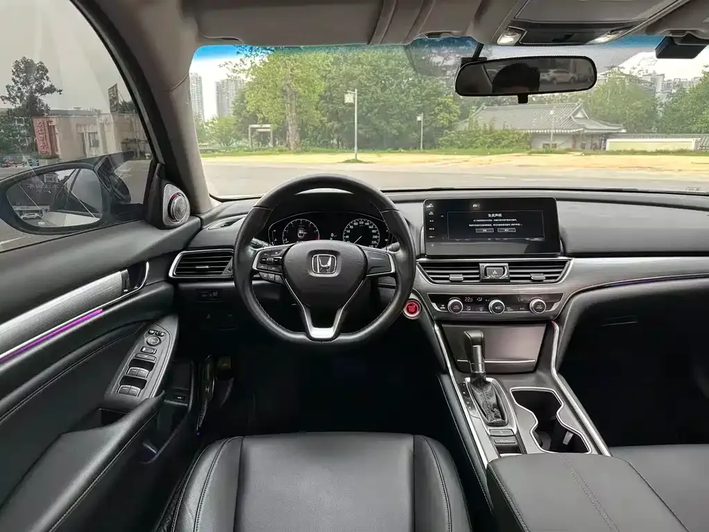 Honda Accord — фото 3
