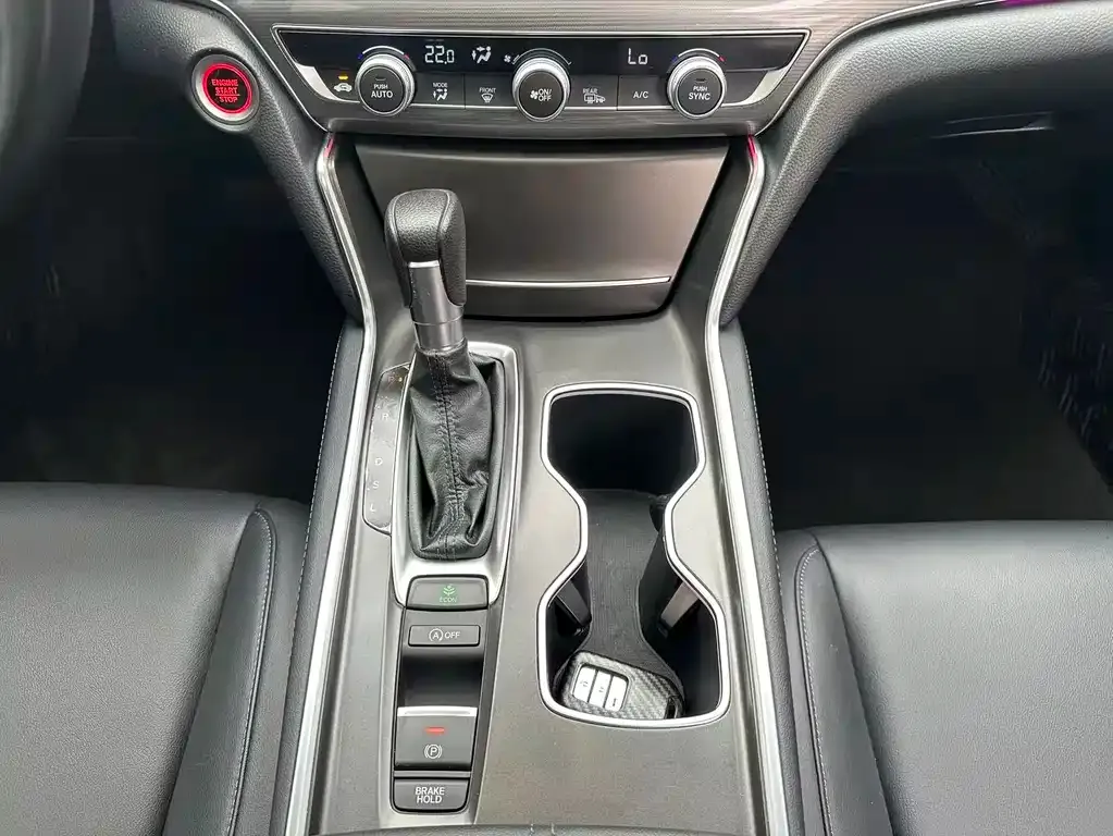 Honda Accord — фото 4