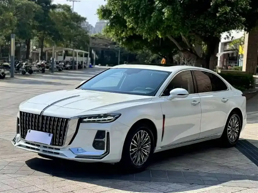 Hongqi H5 — фото 1