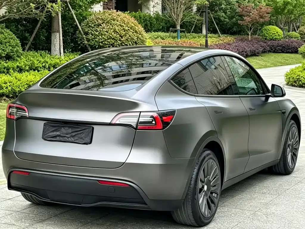 Tesla Model Y — фото 7