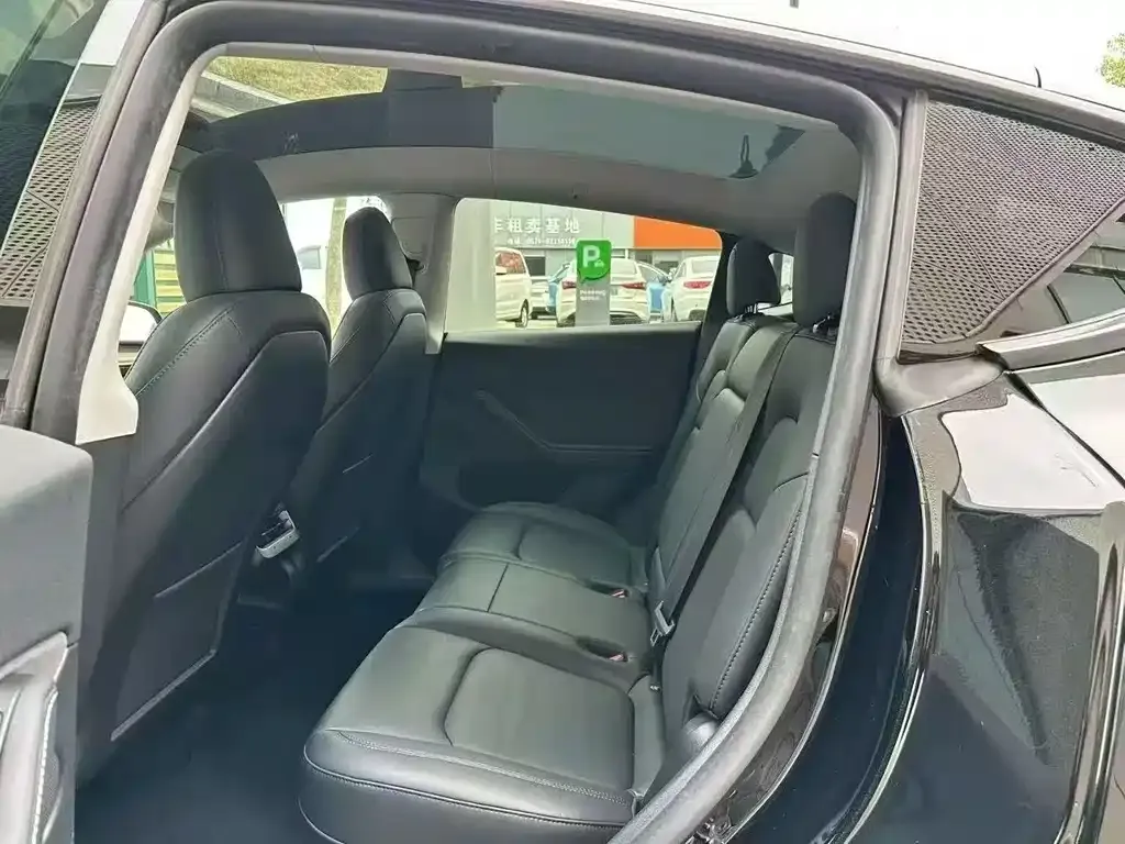 Tesla Model Y 2023 из CN, фото 8