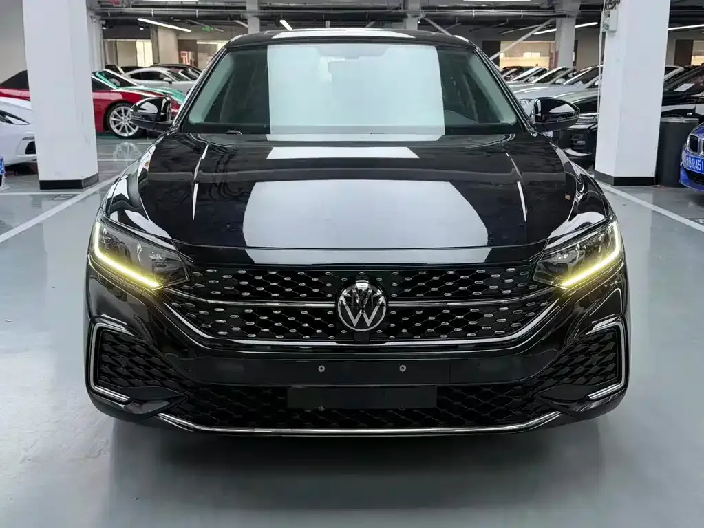 Volkswagen Passat — фото 3